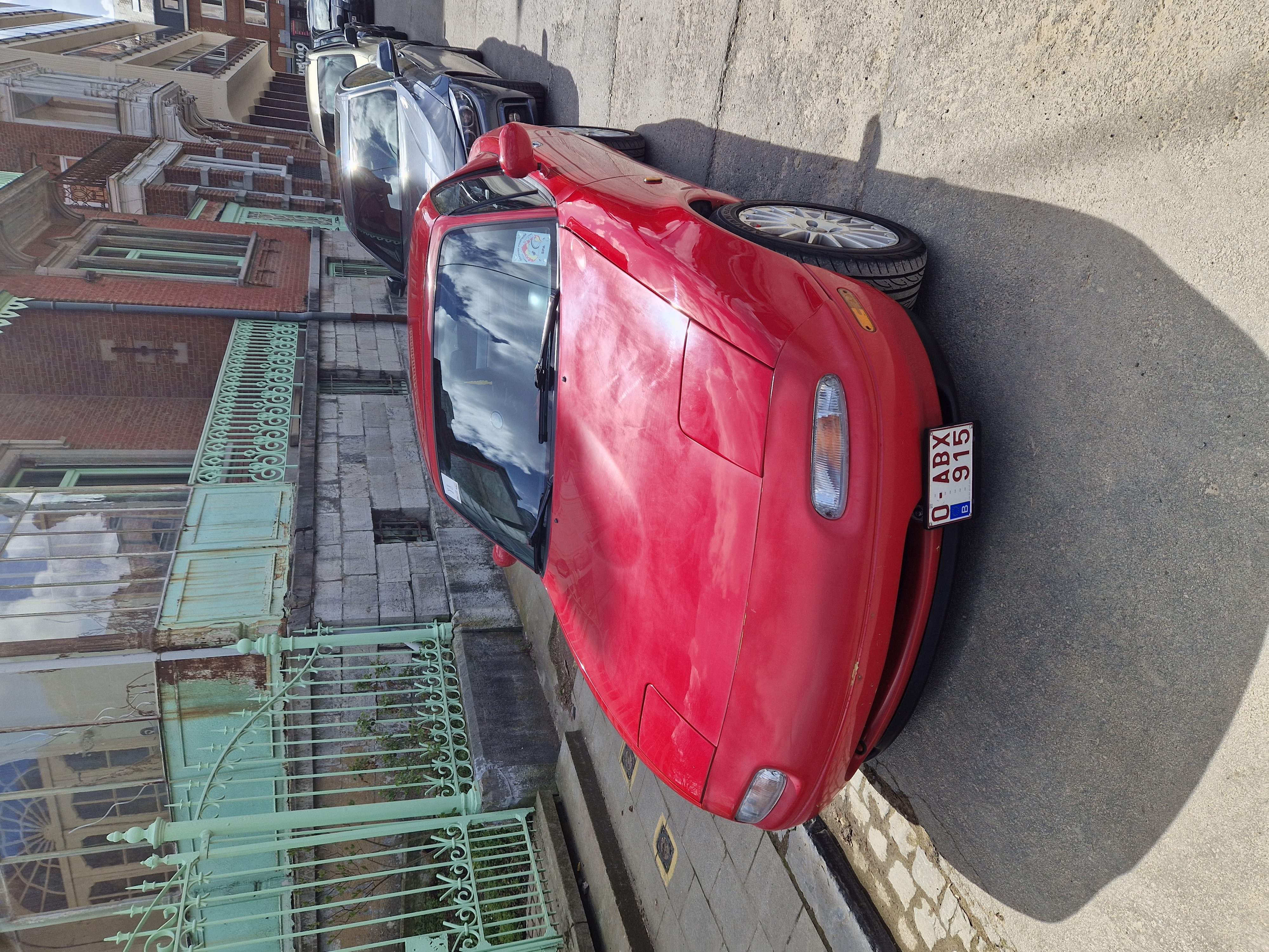 Mazda MX-5 NA rouge