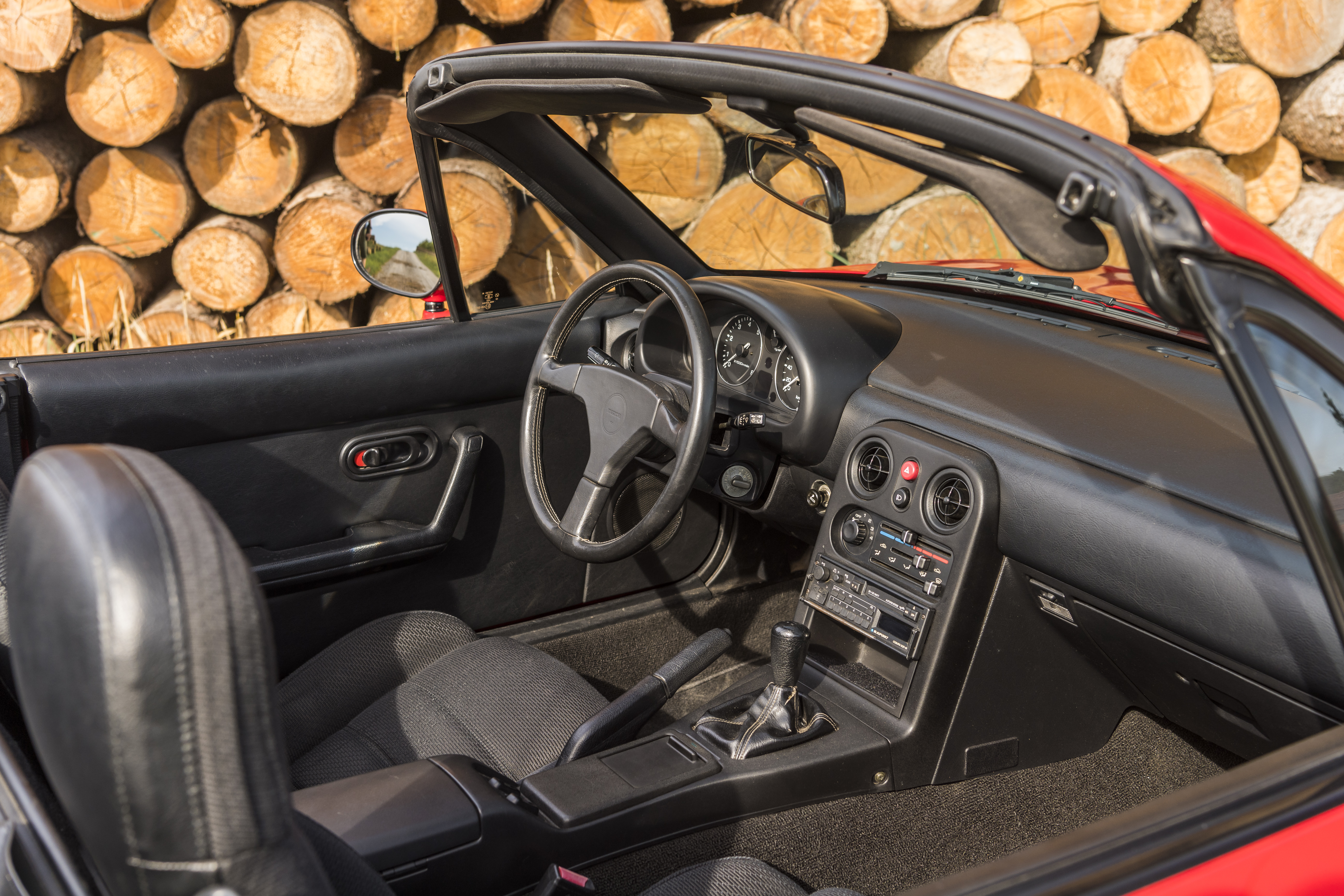 Mazda MX-5 NA rouge - vue 2