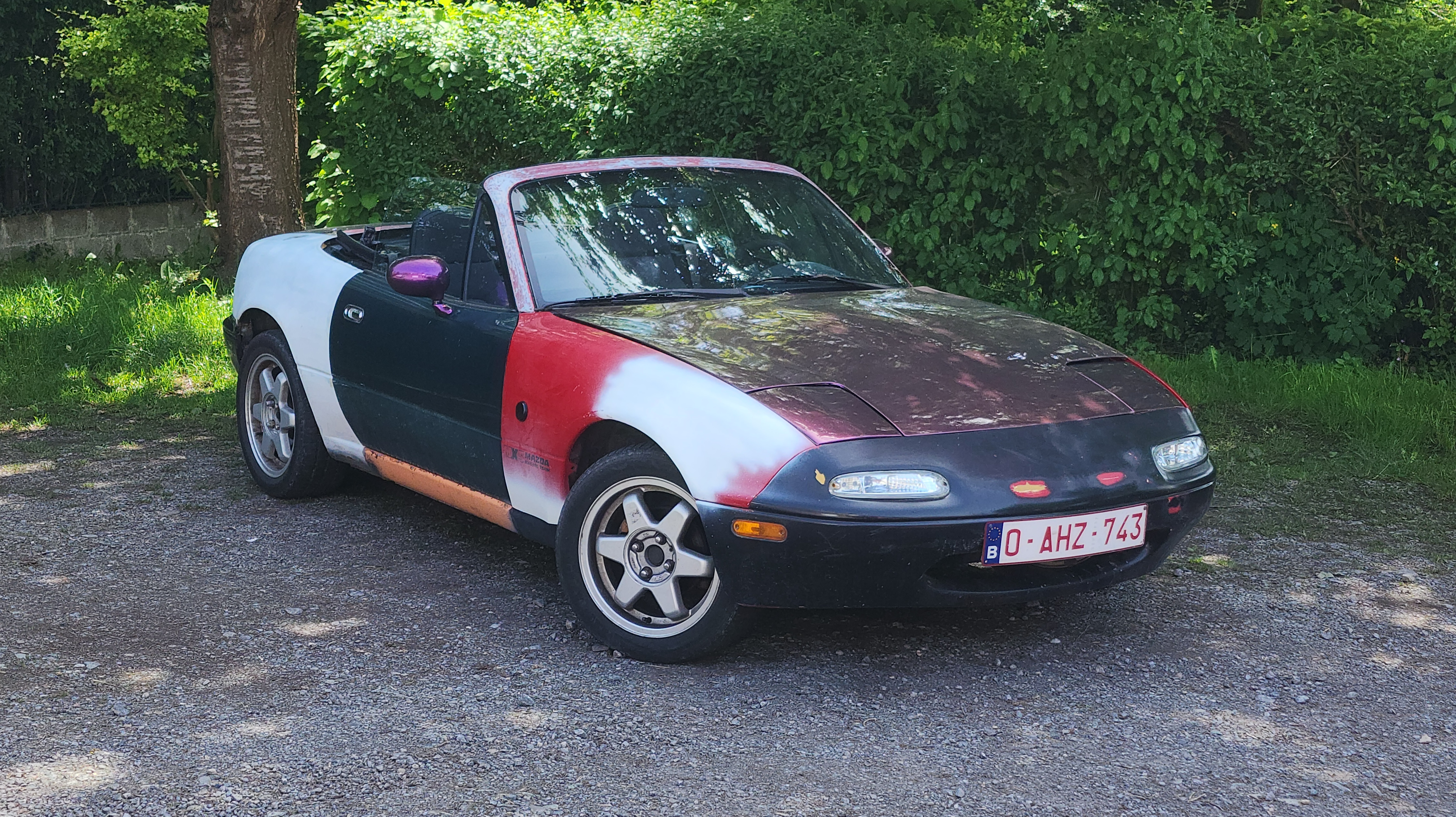 Mazda MX-5 NA violette